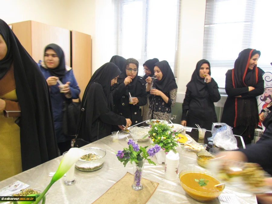 برگزاری جشنواره غذاهای محلی