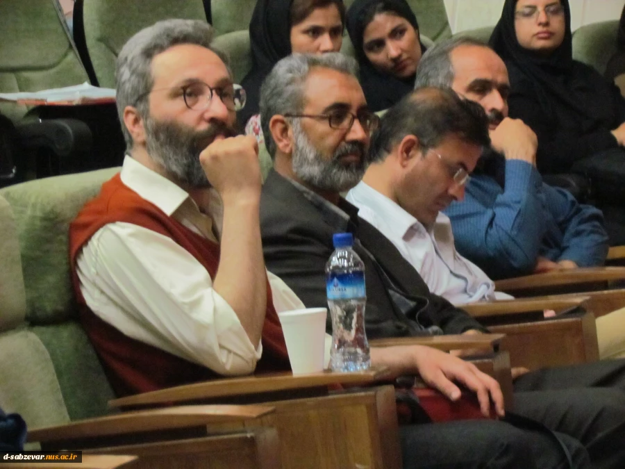 برگزاری همایش گرافیک با همت معاونت محترم آموزشی ومدیر گروه محترم واساتید این رشته  و  با حضور استاد برتر کشوری استاد مازیار تهرانی