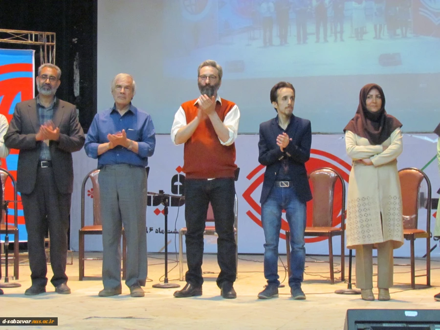 برگزاری همایش گرافیک با همت معاونت محترم آموزشی ومدیر گروه محترم واساتید این رشته  و  با حضور استاد برتر کشوری استاد مازیار تهرانی
