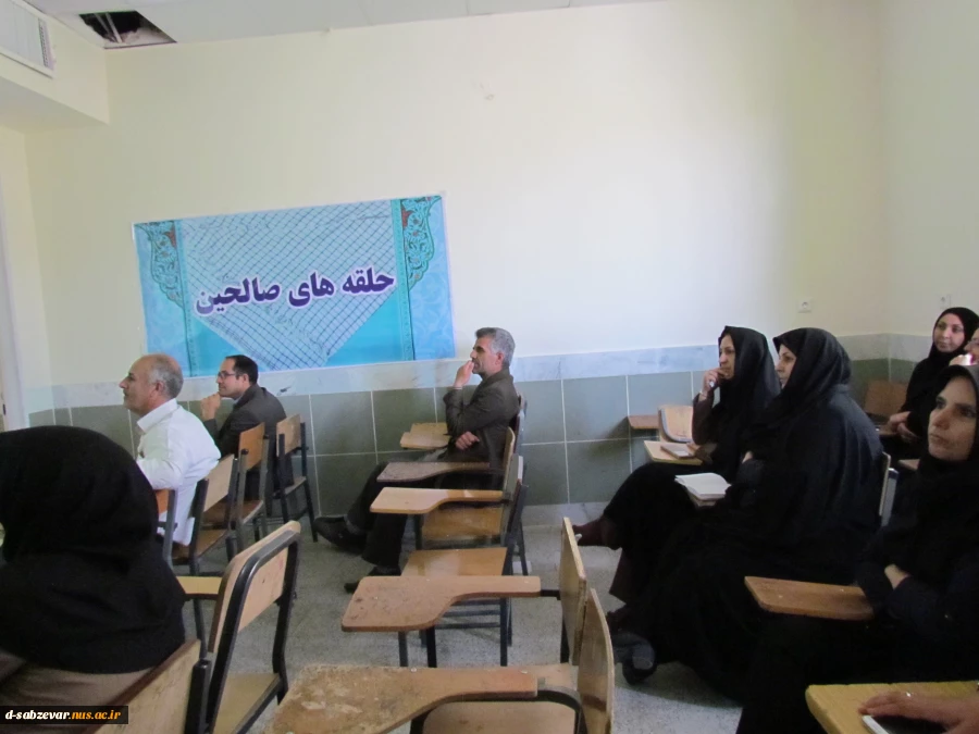 برگزاری جلسات حلقه های صالحین با حضور دکتر عسکری در ماه مبارک رمضان  با موضوع تغذیه سالم