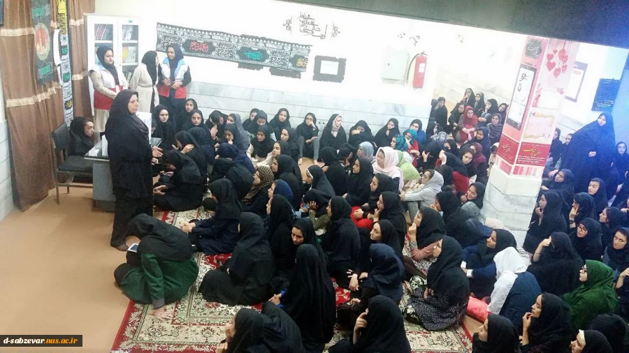 انتخابات کانون هلال احمر دانشجویی  با حضور مسولین  هلال احمر شهرستان
