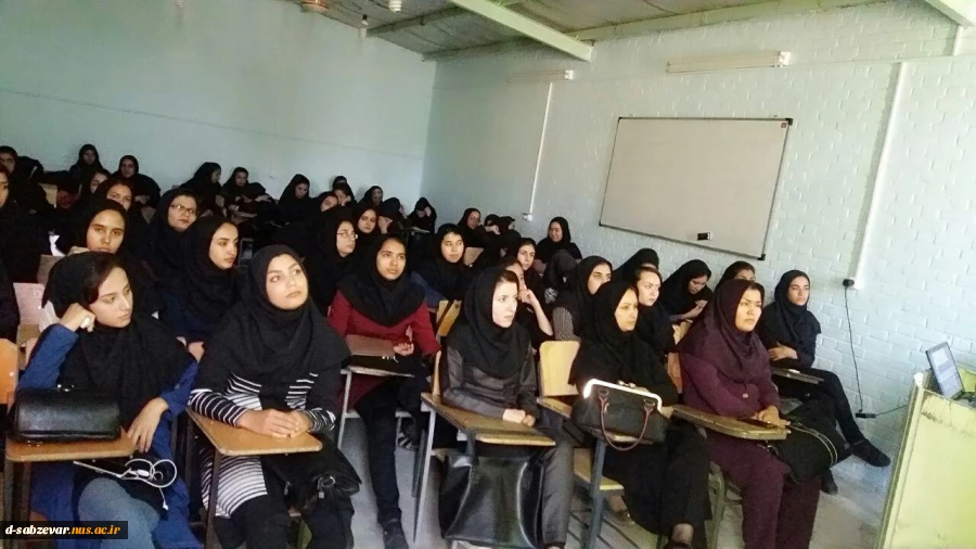 برگزاری کارگاه آموزشی "مزایا واثرات سلامت بخشی پروبیوتیک ها وپری بیوتیک ها ودیگر مواد غذایی فرا سودمند توسط مدیر گروه محترم رشته ی مدیریت خانواده ومربی کودک سرکار خانم دکتر عسکری