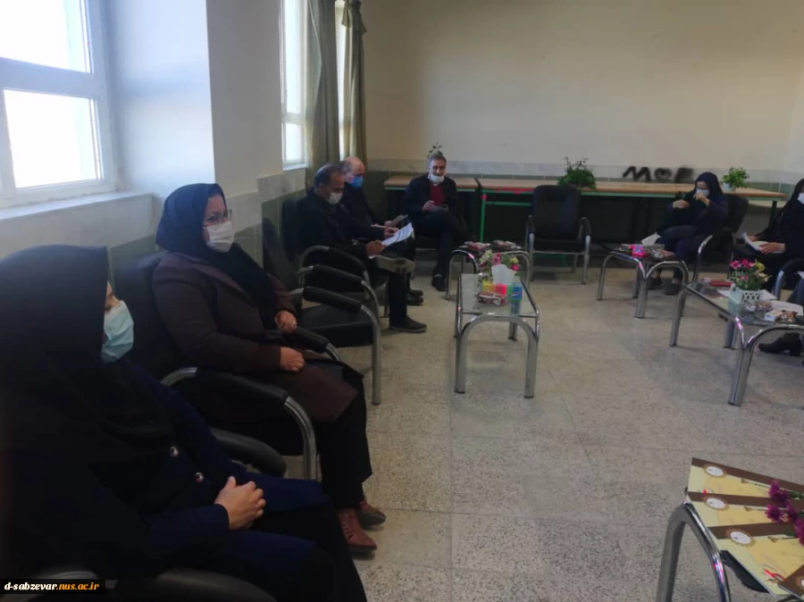 برگزاری جلسه آموزشی با موضوع  «هم اندیشی با مدیران گروه های آموزشی » 10