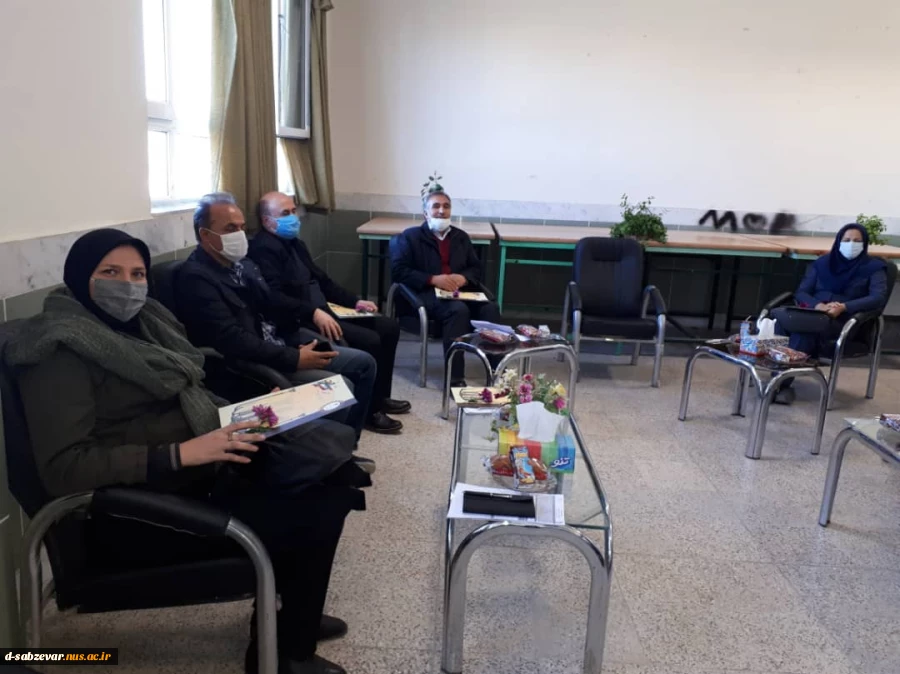 برگزاری جلسه آموزشی با موضوع  «هم اندیشی با مدیران گروه های آموزشی » 17