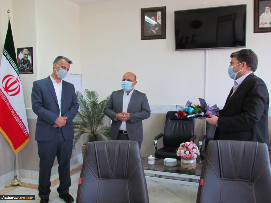 برگزاری مراسم تقدیر از همکار بازنشسته حوزه امور دانشجویی  6