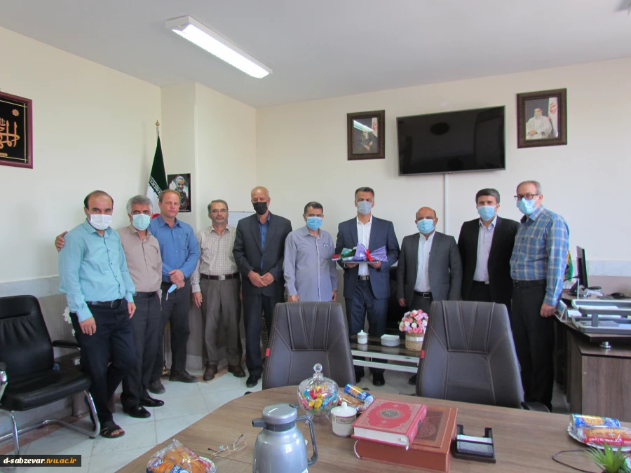 برگزاری مراسم تقدیر از همکار بازنشسته حوزه امور دانشجویی  8