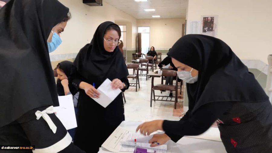 اولین روز برگزاری امتحانات حضوری پایان ترم بعد از دو سال وقفه در قاب تصویر 3