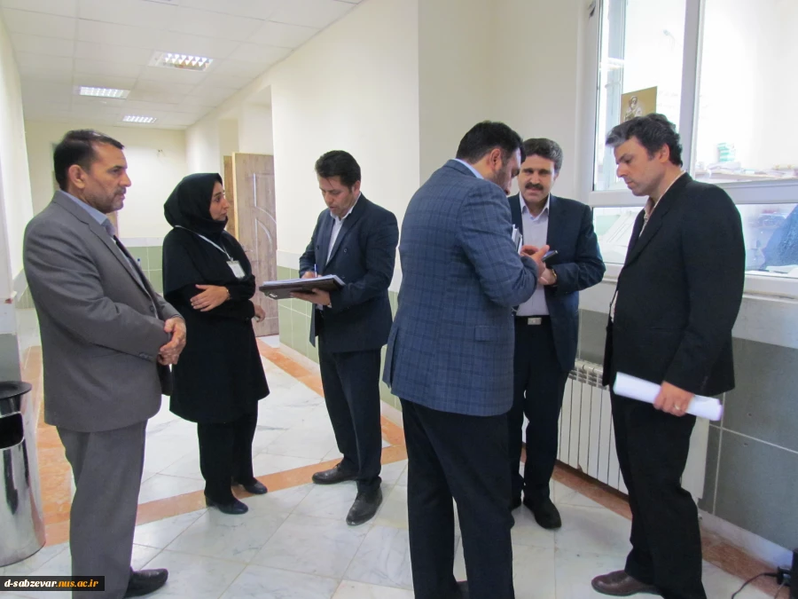 بازدید مدیر کل محترم خدمات آموزشی و نماینده محترم هیات نظارت و ارزیابی دانشگاه فنی و حرفه ای از روند برگزاری امتحانات پایانی  12
