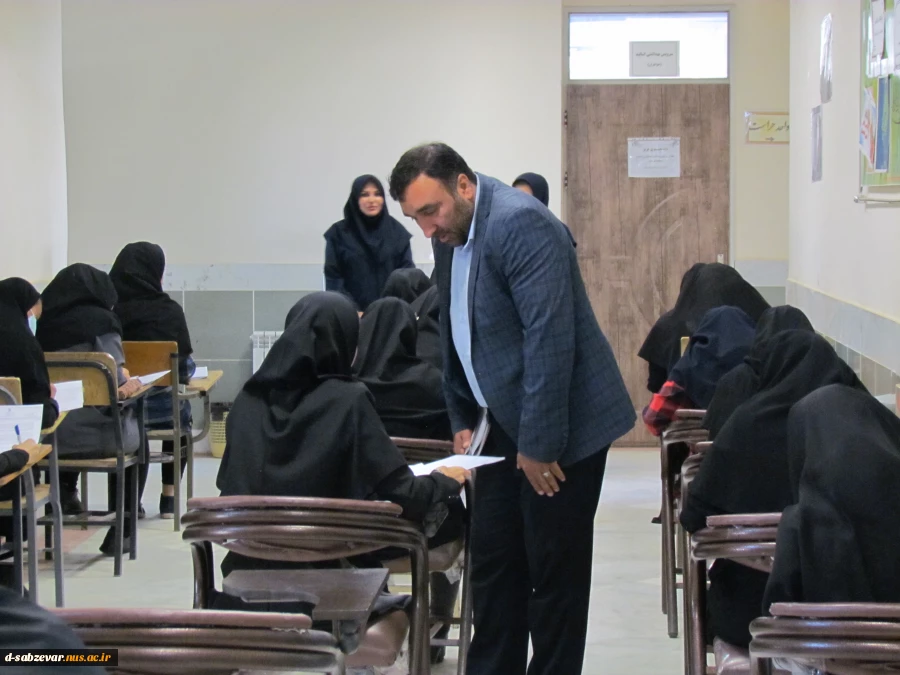 بازدید مدیر کل محترم خدمات آموزشی و نماینده محترم هیات نظارت و ارزیابی دانشگاه فنی و حرفه ای از روند برگزاری امتحانات پایانی  3