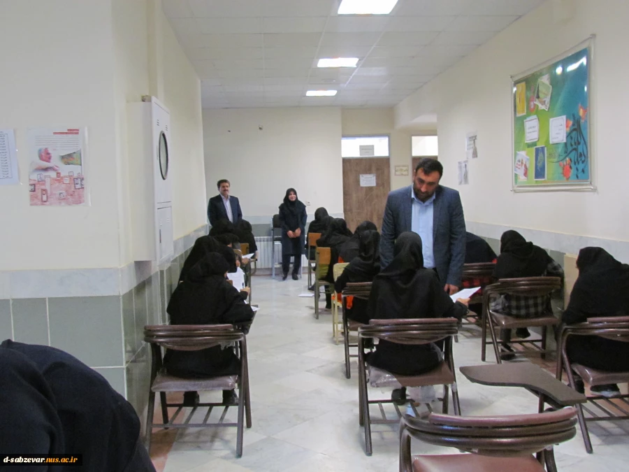 بازدید مدیر کل محترم خدمات آموزشی و نماینده محترم هیات نظارت و ارزیابی دانشگاه فنی و حرفه ای از روند برگزاری امتحانات پایانی  5