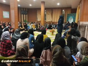 برگزاری جلسه توجیهی برای دانشجویان خوابگاهی با حضور جمعی از مسئولین حوزه اداره امور دانشجویی  3