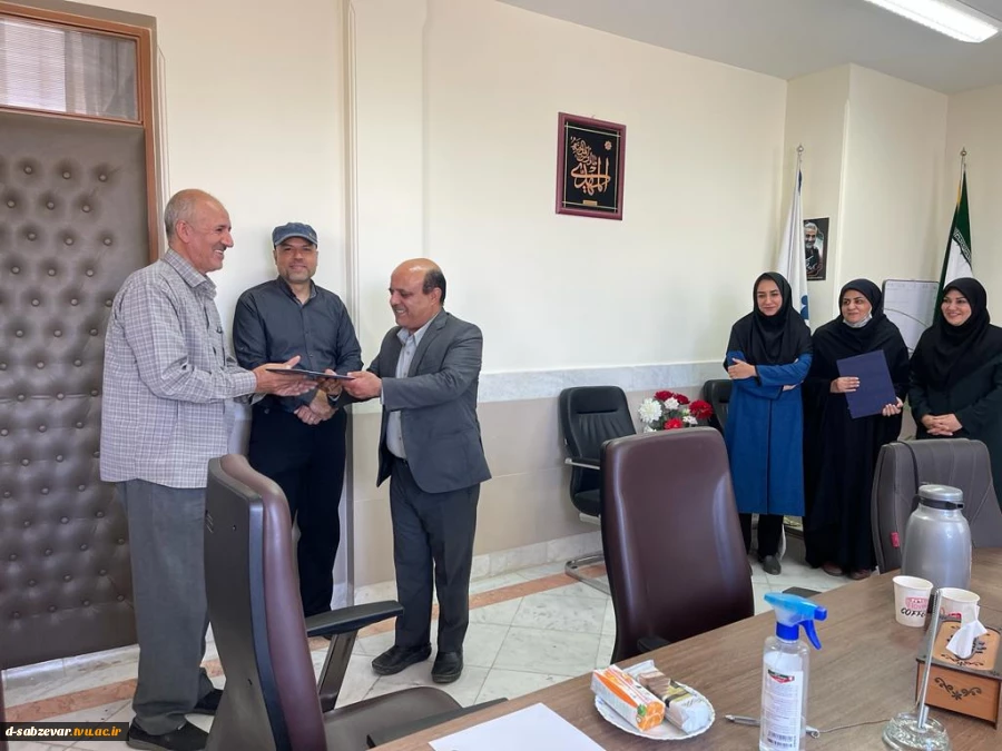 برگزاری مراسم تجلیل و تقدیر از کارکنان نمونه دانشکده های فنی و حرفه ای سبزوار  7