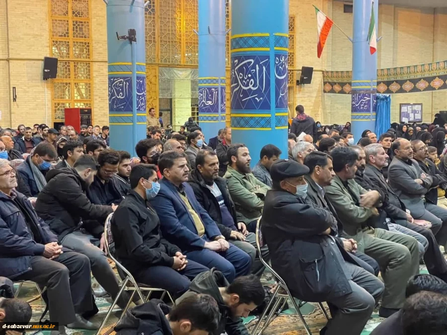 حضور ریاست محترم دانشکده های فنی و حرفه ای سبزوار ،جناب آقای دکتر خزاعی به همراه جمعی از مسئولین و دانشجویان دانشکده دریادواره شهدای دانشجوی سبزوار و آیین استقبال، وداع و تشییع پیکر شهید گمنام همگام با سایر دانشگاهیان دیار سربداران 6