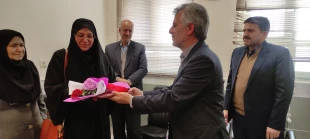 مراسم تجلیل از زحمات و خدمات بی شائبه و صادقانه ۳۰ سال خدمتِ کارمندان بازنشسته دانشکده فنی و حرفه ای دختران سبزوار در سال جاری، با حضور جناب آقای دکتر خزاعی ریاست محترم دانشکده و جمعی از مسئولین و کارکنان برگزار شد. 3