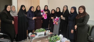 مراسم تجلیل از زحمات و خدمات بی شائبه و صادقانه ۳۰ سال خدمتِ کارمندان بازنشسته دانشکده فنی و حرفه ای دختران سبزوار در سال جاری، با حضور جناب آقای دکتر خزاعی ریاست محترم دانشکده و جمعی از مسئولین و کارکنان برگزار شد. 6