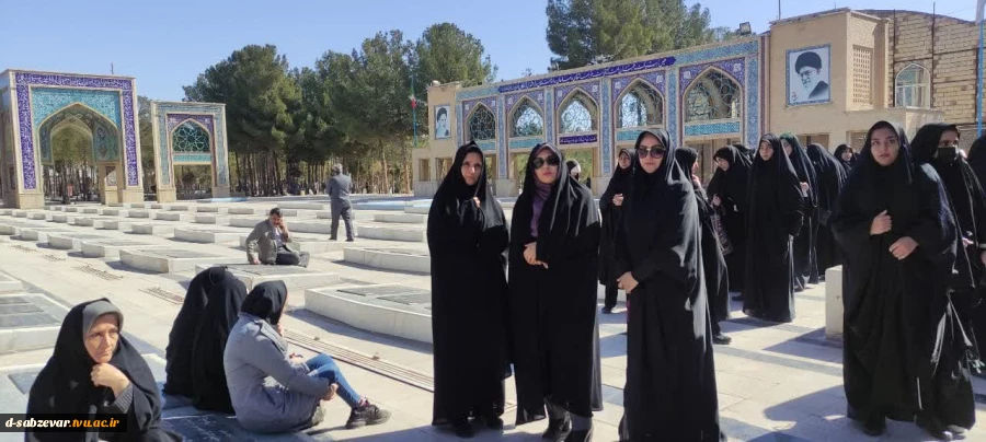 مراسم معنوی بدرقه و اعزام دانشجویان به اردوی راهیان نور برگزار شد 7