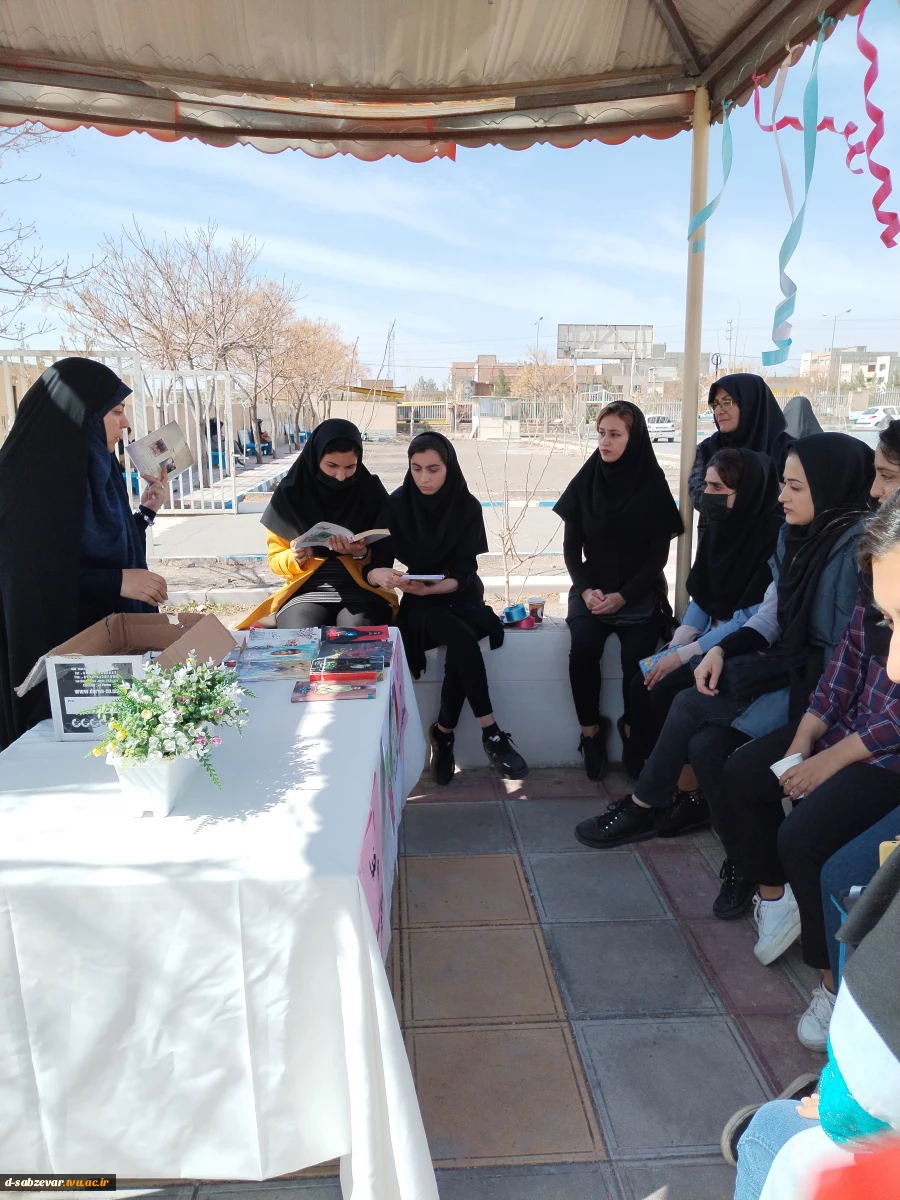  برگزاری جلسه پرسش و پاسخ در خصوص شبهات و مسائل شرعی و دینی  دانشجویان  7