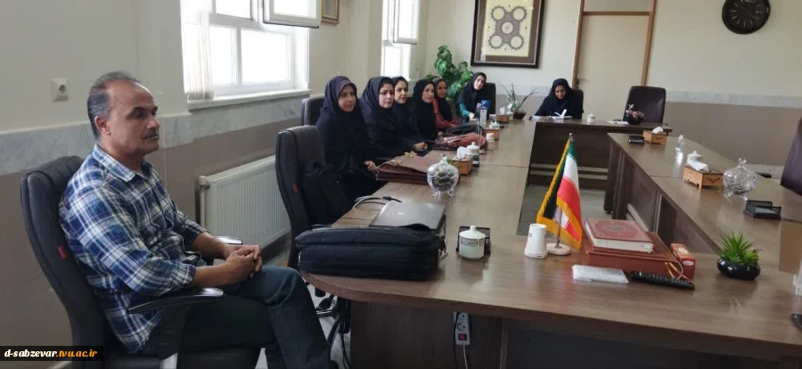 برگزاری اولین جلسه مدیران گروه های آموزشی در سال 1402

 3