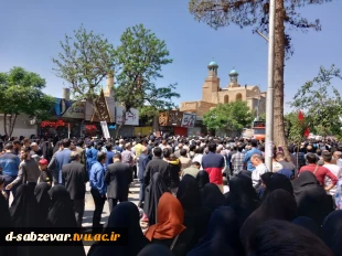 برگزاری مراسم تشییع و تدفین شهیدمدافع حریم حیا وعفت ، شهید غیرت باحضورخانواده های محترم شهدا و مردم شریف وشهیدپرور دیار سربداران، ریاست ، کارکنان ،اساتید و دانشجویان آموزشکده فنی دختران سبزوار 
 5