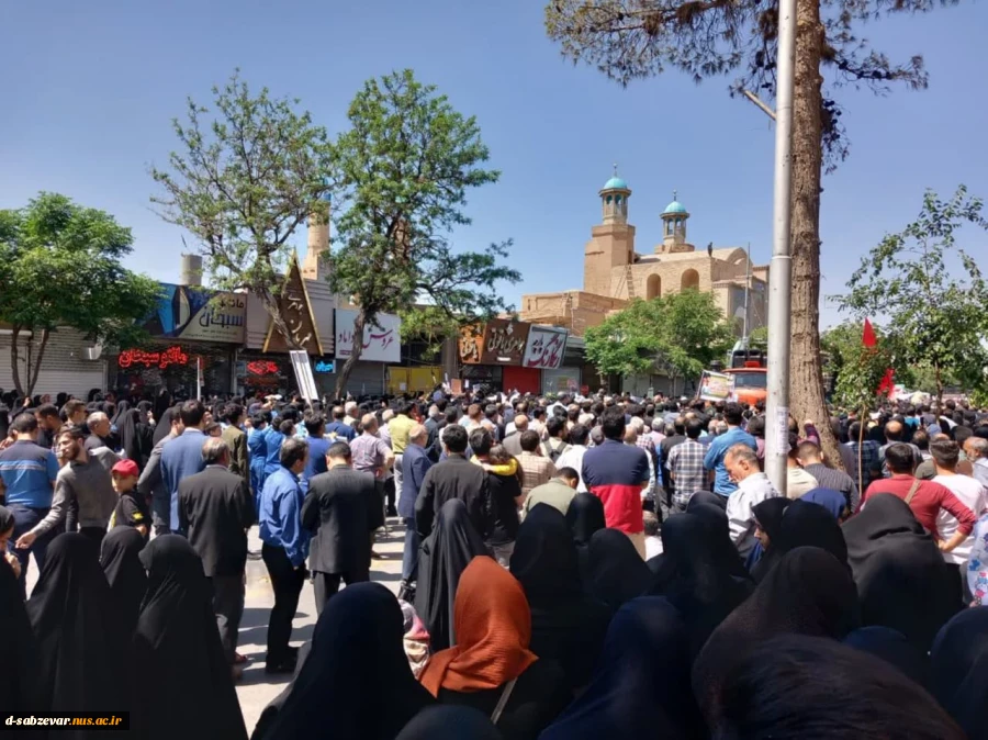 برگزاری مراسم تشییع و تدفین شهیدمدافع حریم حیا وعفت ، شهید غیرت باحضورخانواده های محترم شهدا و مردم شریف وشهیدپرور دیار سربداران، ریاست ، کارکنان ،اساتید و دانشجویان آموزشکده فنی دختران سبزوار 
 5