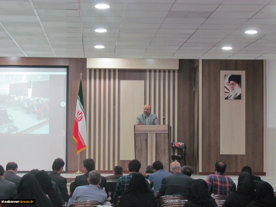 حضور معاونت محترم فرهنگی و دانشجویی دانشگاه فنی و حرفه ای جناب آقای دکتر جلیلی  در دانشکده های فنی و حرفه ای سبزوار 4