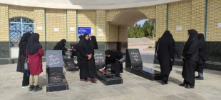 مراسم غبارروبی مزار شهدای گمنام همرمان با هفته دفاع مقدس  و بازگشایی دانشگاهها  3