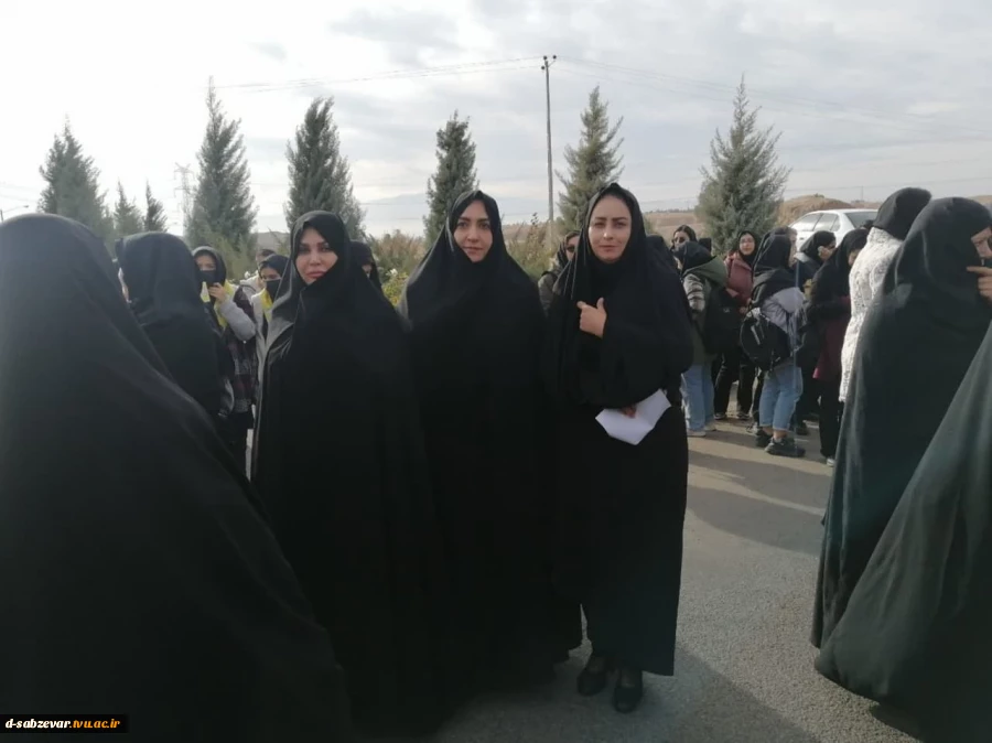 حضور پرشور و حداکثری اساتید ،کارکنان و دانشجویان دانشکده فنی و حرفه ای دختران سبزوار در مراسم تشییع شهدای گمنام 2