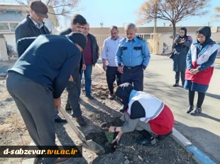 برگزاری پویش نهال کاری در دانشکده فنی و حرفه ای سبزوار  

♦️ نهالی در طبیعت برای ایمنی و سلامت 2