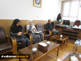 برگزاری جلسه هم اندیشی در نشست صمیمی با مدیران محترم گروه های آموزشی 3