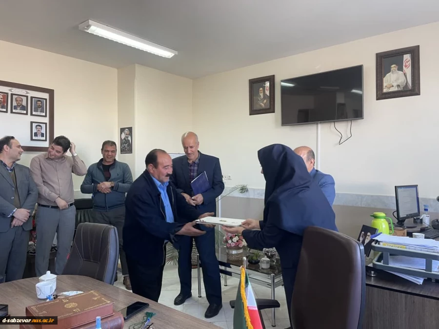 گزارش تصویری از آیین تکریم و تجلیل بازنشستگان محترم دانشکده  2
