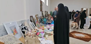 برپایی نمایشگاه دست ساخته های دانشجویی دانشجویان دانشکده فنی و حرفه ای دختران سبزوار  8