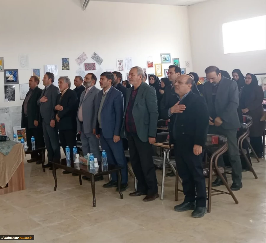 برپایی نمایشگاه دست ساخته های دانشجویی دانشجویان دانشکده فنی و حرفه ای دختران سبزوار  10