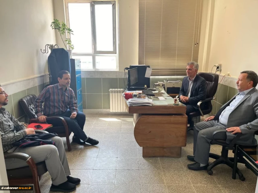 بازدید نمایندگان محترم هیات نظارت ، ارزیابی و تضمین کیفیت استان خراسان رضوی از دانشکده فنی و حرفه ای دختران سبزوار ب 7