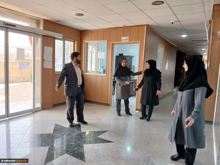 بازدید نمایندگان محترم هیات نظارت ، ارزیابی و تضمین کیفیت استان خراسان رضوی از دانشکده فنی و حرفه ای دختران سبزوار ب 8