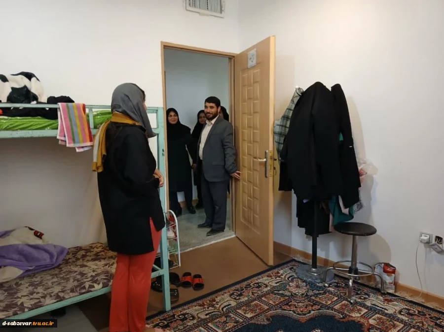 بازدید نمایندگان محترم هیات نظارت ، ارزیابی و تضمین کیفیت استان خراسان رضوی از دانشکده فنی و حرفه ای دختران سبزوار ب 12
