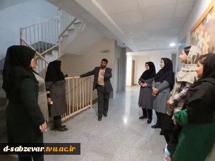 بازدید نمایندگان محترم هیات نظارت ، ارزیابی و تضمین کیفیت استان خراسان رضوی از دانشکده فنی و حرفه ای دختران سبزوار ب 13