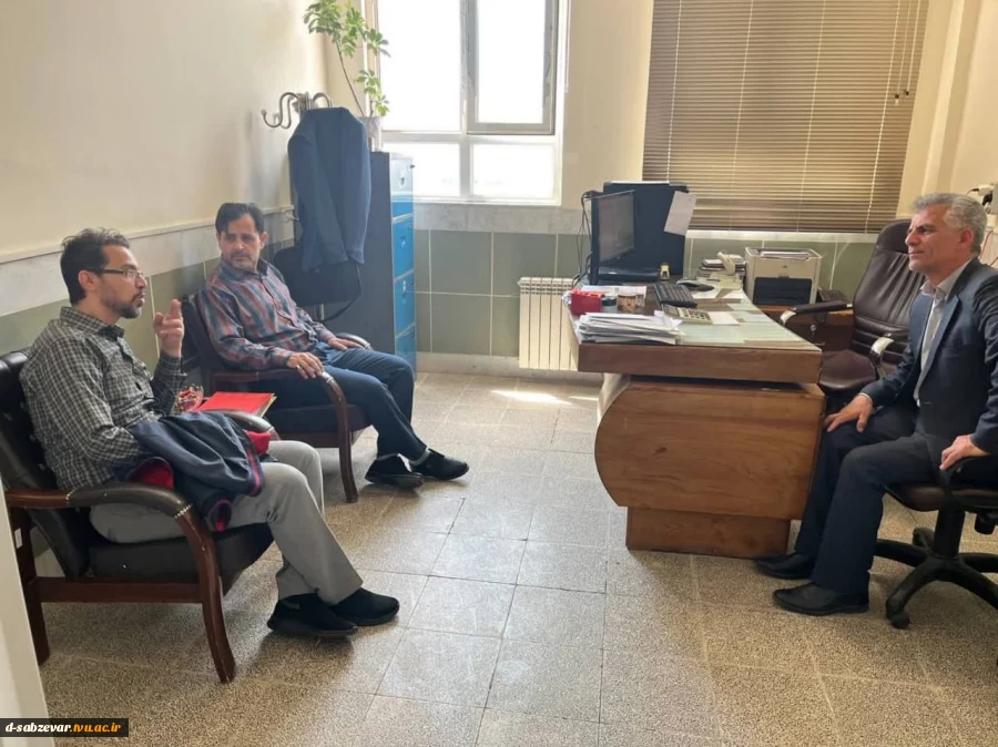 بازدید نمایندگان محترم هیات نظارت ، ارزیابی و تضمین کیفیت استان خراسان رضوی از دانشکده فنی و حرفه ای دختران سبزوار ب 15