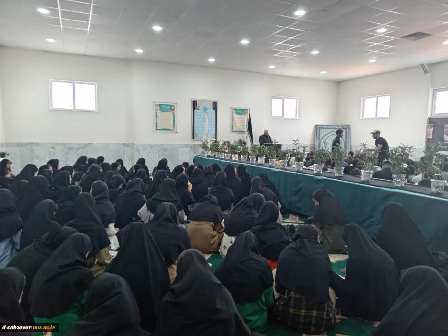 برگزاری مراسم بزرگداشت شهادت  مجاهد خستگی ناپذیر آیت‌الله دکتر سید ابراهیم رئیسی، رئیس‌جمهور محبوب و مردمی و  همراهان ایشان
 4
