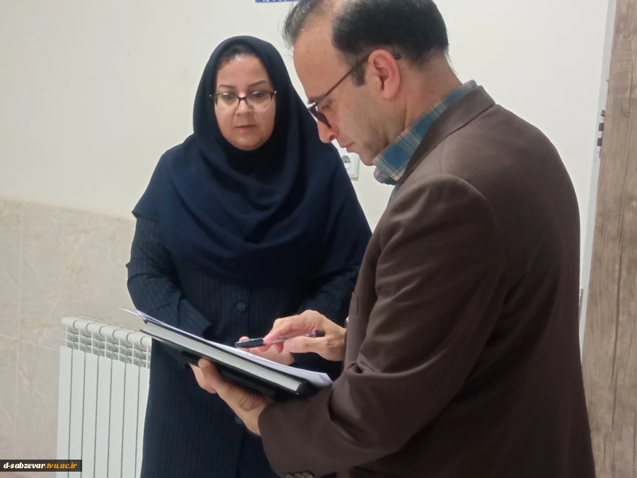 بازدید نماینده محترم هیات نظارت، ارزیابی و تضمین کیفیت دانشگاه فنی و حرفه ای از حوزه برگزاری امتحانات دانشکده ه فنی و حرفه ای دختران سبزوار  5